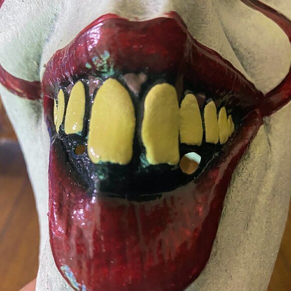 Halloween Pennywise Dancing Clown Overhead Mask - Picture 6 of 11